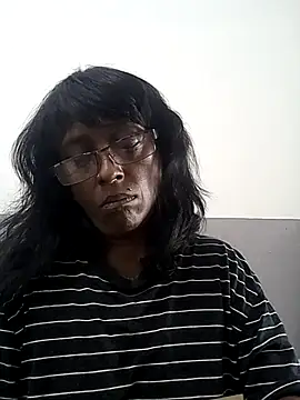 mamakarma1403 online show from March 3, 1:31 am