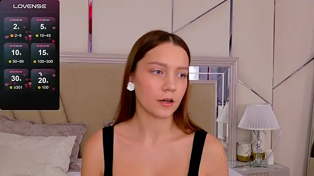 Snapshot of AliceBrayan chatting on February 17, 11:44 am AliceBrayan online show from February 17, 11:44 am