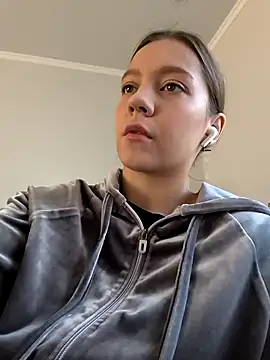 Snapshot of AliceBrayan chatting on October 2, 5:03 am AliceBrayan online show from October 2, 5:03 am