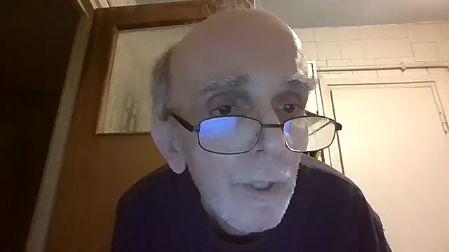 Snapshot of mariusica1@xh chatting on April 11, 9:52 pm mariusica1xh online show from April 11, 9:52 pm