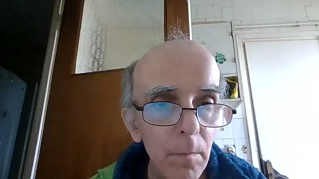Snapshot of mariusica1@xh chatting on April 13, 11:05 am mariusica1xh online show from April 13, 11:05 am