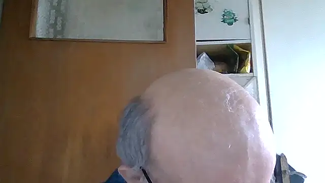 Snapshot of mariusica1@xh chatting on April 17, 2:53 pm mariusica1xh online show from April 17, 2:53 pm
