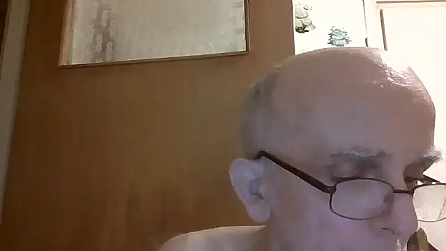 Snapshot of mariusica1@xh chatting on July 14, 2:05 am mariusica1xh online show from July 14, 2:05 am
