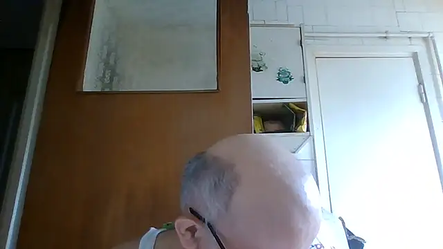 Snapshot of mariusica1@xh chatting on July 23, 2:04 pm mariusica1xh online show from July 23, 2:04 pm