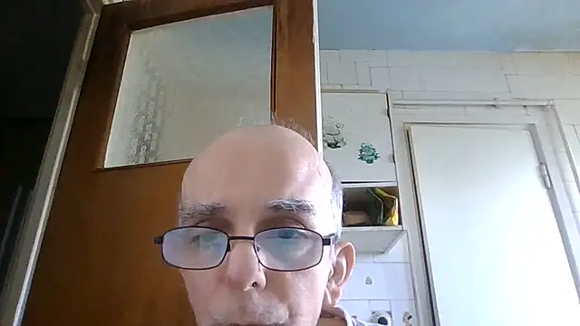 Snapshot of mariusica1@xh chatting on July 26, 9:16 am mariusica1xh online show from July 26, 9:16 am