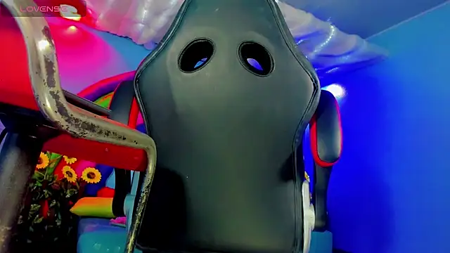 Snapshot of nicol_gill_ chatting on December 9, 11:58 am nicol gill online show from December 9, 11:58 am