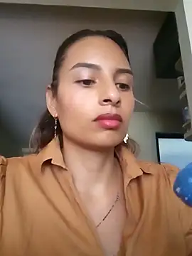 mykaelahoney online show from September 24, 7:06 pm