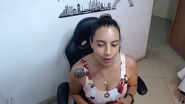 mykaelahoney online show from July 2, 9:54 pm