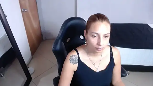mykaelahoney online show from July 28, 12:59 pm