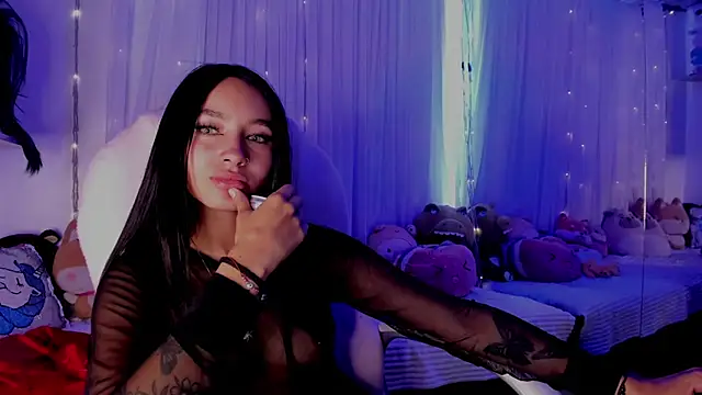 sophie ws online show from December 24, 6:39 pm