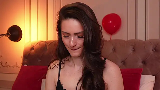 MayaVixxen online show from February 15, 4:14 am