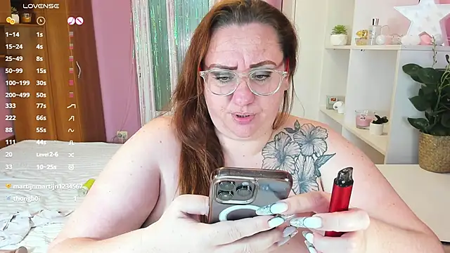 lovely adelle online show from December 4, 10:46 am