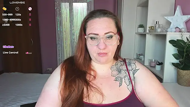 lovely adelle online show from December 9, 8:33 am