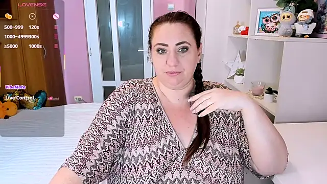 lovely adelle online show from November 24, 8:19 pm