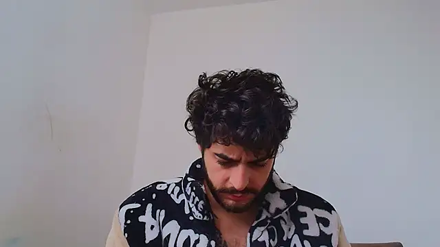 Snapshot of thomas_gun chatting on April 5, 7:11 pm thomas gun online show from April 5, 7:11 pm