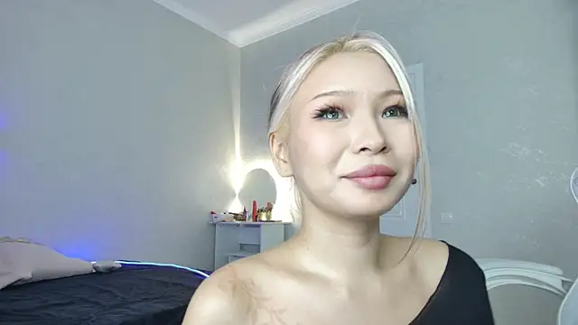 RileyMee online show from February 28, 1:15 am