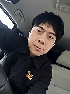 whitebriefboy online show from March 25, 10:38 pm