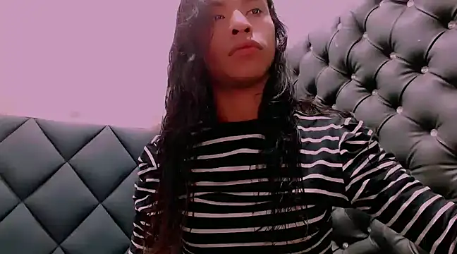 Snapshot of danna_veryhot_ chatting on March 6, 1:03 pm danna veryhot online show from March 6, 1:03 pm