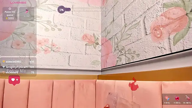 Snapshot of Annie_Cute18_ chatting on January 25, 6:55 am Annie Cute18 online show from January 25, 6:55 am