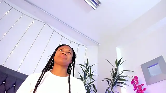 Snapshot of ebony_hot1 chatting on December 11, 2:11 pm ebony hot1 online show from December 11, 2:11 pm