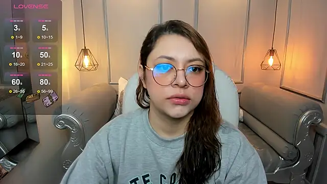 Lanna18 online show from December 29, 12:12 pm