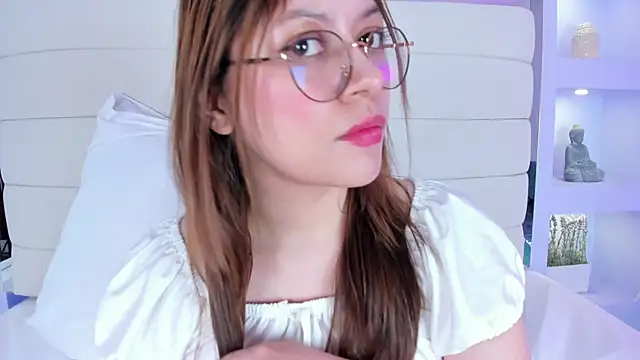 Lanna18 online show from January 28, 5:46 pm