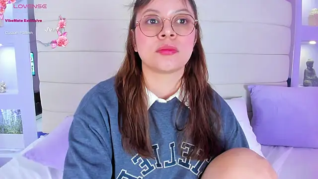 Lanna18 online show from February 10, 2:48 pm