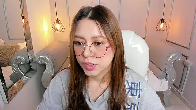 Lanna18 online show from March 10, 11:53 am