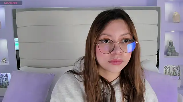 Lanna18 online show from March 12, 12:04 pm