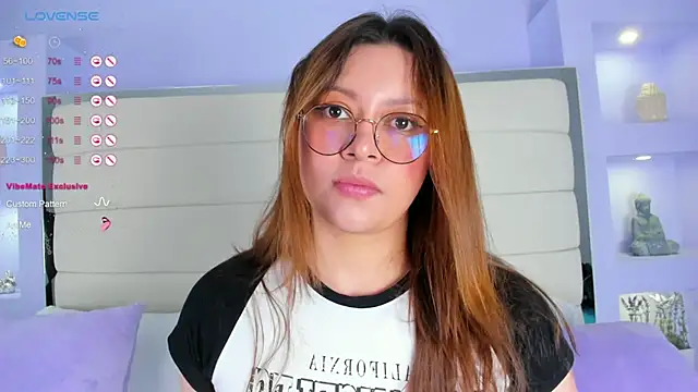 Lanna18 online show from March 17, 11:53 am