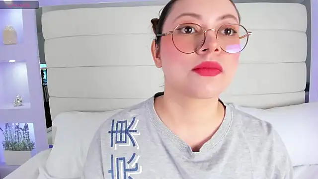 Lanna18 online show from March 21, 11:44 am