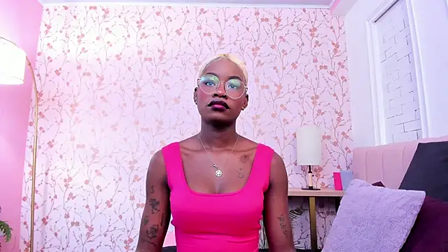 amber-hill online show from January 16, 7:07 pm