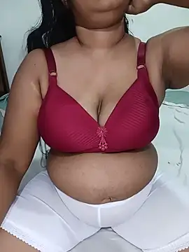Snapshot of Reesha_99 chatting on June 3, 3:06 pm Reesha 99 online show from June 3, 3:06 pm