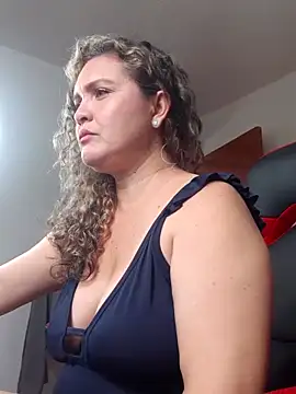 helenca43 online show from February 25, 2:44 pm