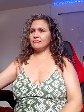 helenca43 online show from March 8, 9:18 pm