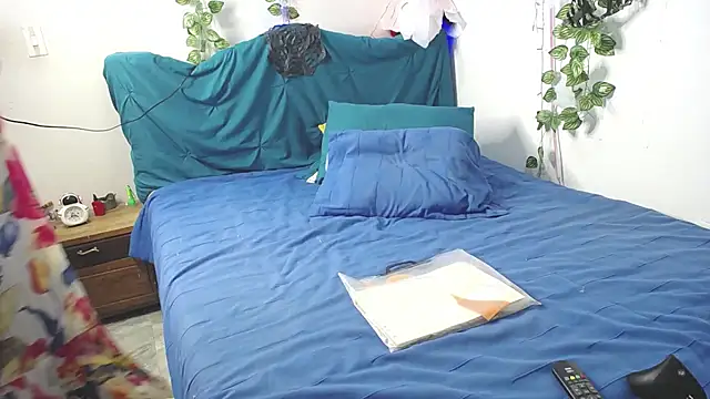 DominaLeona online show from October 28, 9:39 pm