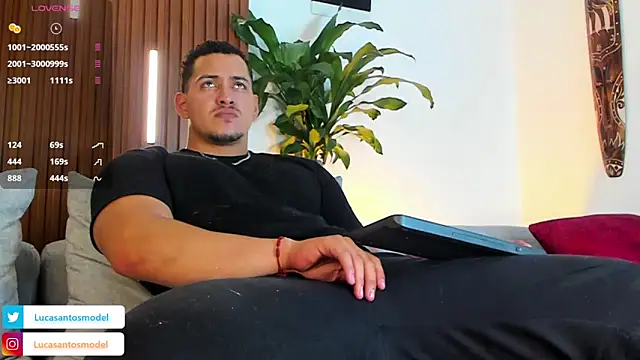 Snapshot of lucasanto_ chatting on October 25, 1:13 am lucasanto online show from October 25, 1:13 am