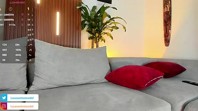 Snapshot of lucasanto_ chatting on December 3, 1:35 am lucasanto online show from December 3, 1:35 am