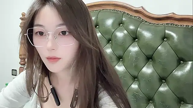 Snapshot of Sweet-Angel999 chatting on April 10, 3:50 pm Sweet-Angel999 online show from April 10, 3:50 pm
