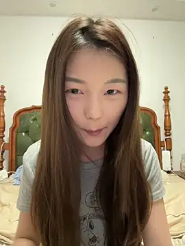 Snapshot of Sweet-Angel999 chatting on April 25, 4:04 pm Sweet-Angel999 online show from April 25, 4:04 pm