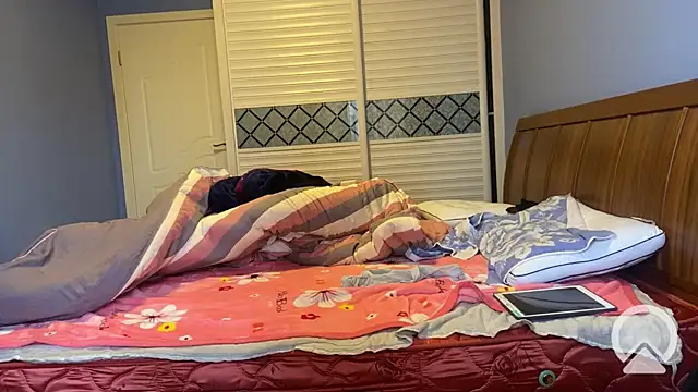 Snapshot of shuai321 chatting on February 4, 7:40 am shuai321 online show from February 4, 7:40 am