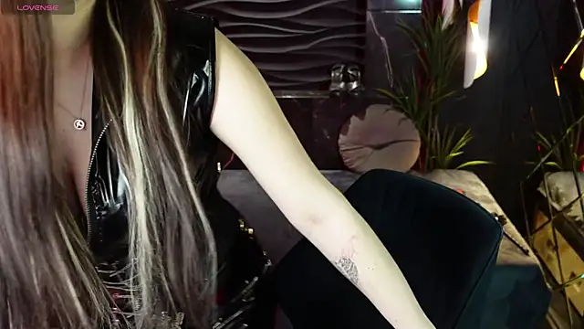 Lily Moonlight online show from March 20, 10:32 am