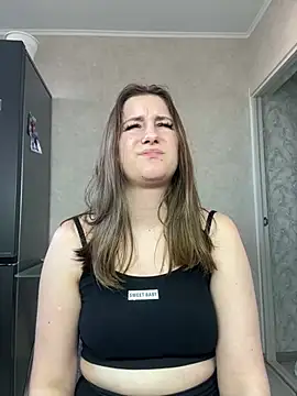 Strawberryyyyik online show from January 10, 7:04 am