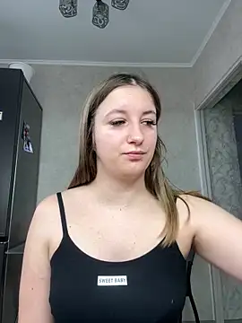 Strawberryyyyik online show from January 13, 6:27 am