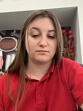 Strawberryyyyik online show from February 15, 7:27 am