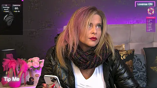 ZoeMesmerize online show from January 15, 5:19 am