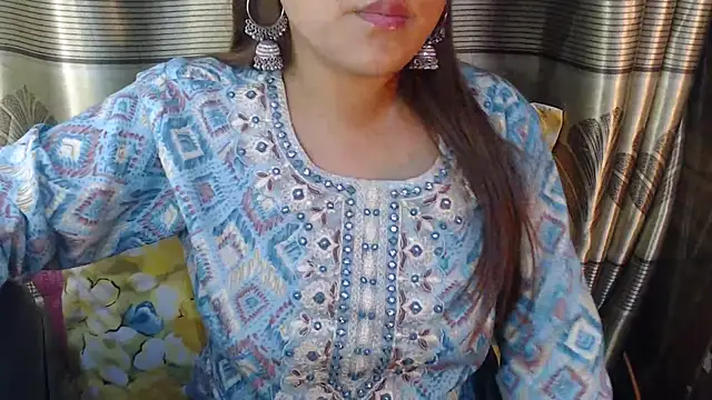 queen angelina online show from January 15, 6:11 pm