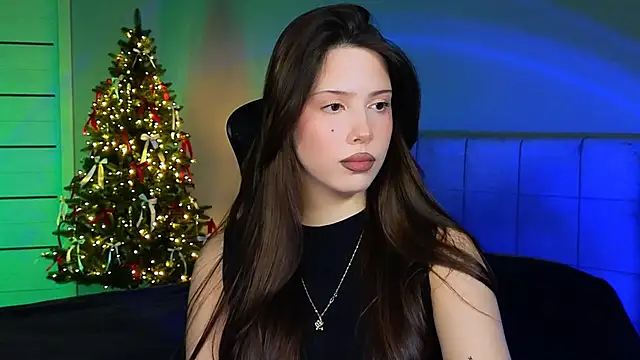 Stacy Gonzales  online show from December 19, 4:35 pm