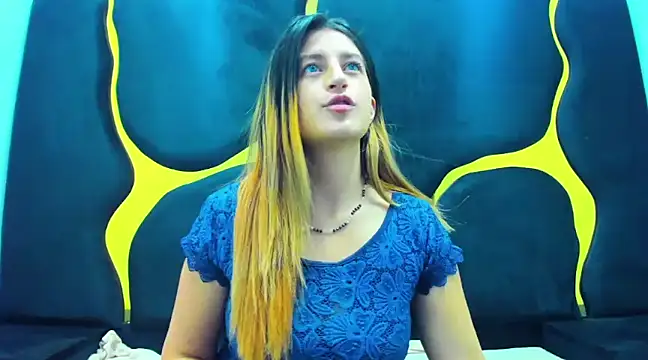 GiaRoussel online show from February 11, 3:08 pm