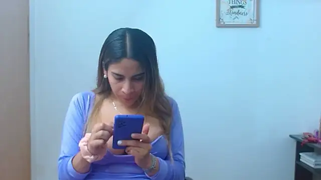 Snapshot of JessicaRabbit04 chatting on March 7, 9:59 pm JessicaRabbit04 online show from March 7, 9:59 pm